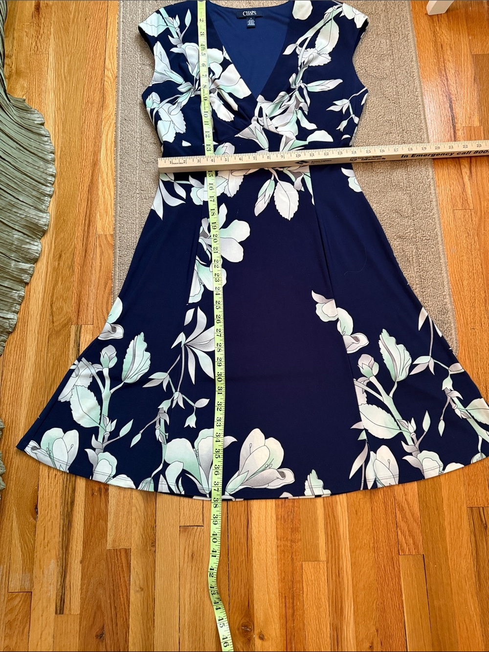Chaps Navy Floral A line Dress in a women’s Size Medium - Picture 7 of 8